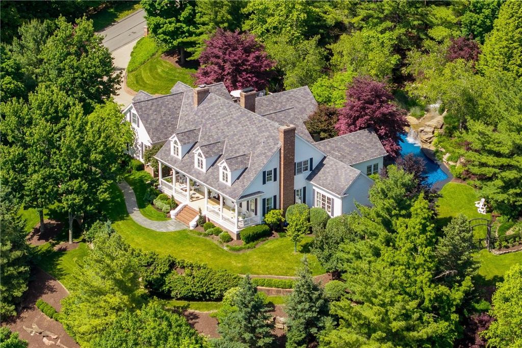 128 Mount Blaine Dr, Peters Twp, PA 15317