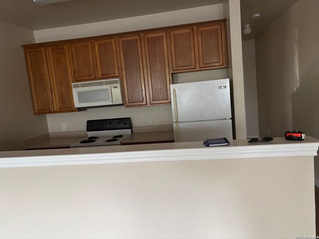 10614 Mathom, Universal City, TX 78148