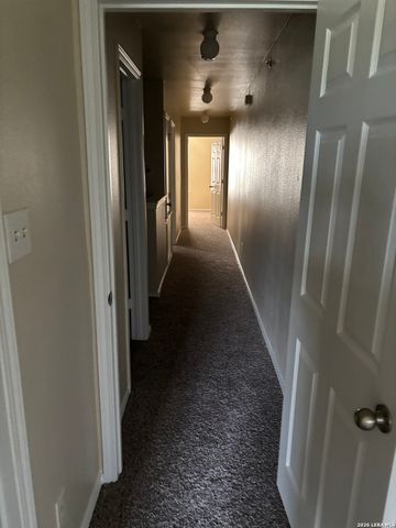 10614 Mathom, Universal City, TX 78148