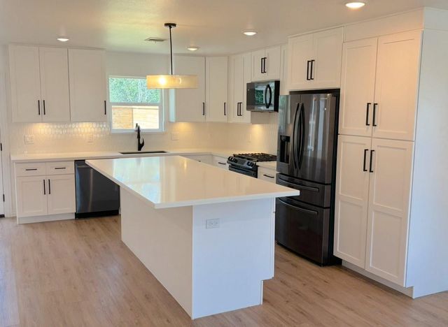 8125 Sunnyhill Street, Houston, TX 77088