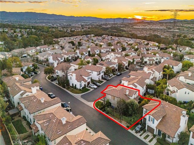 23301 Montecito, Valencia, CA 91354