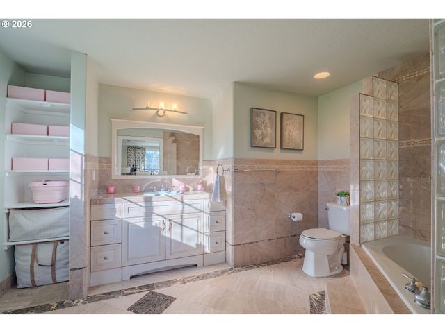 1221 Ne 103RD Ct, Vancouver, WA 98664