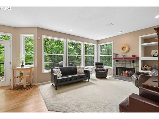 3322 Sw EVERGREEN Ter, Portland, OR 97205