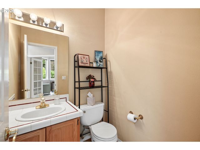 3322 Sw EVERGREEN Ter, Portland, OR 97205