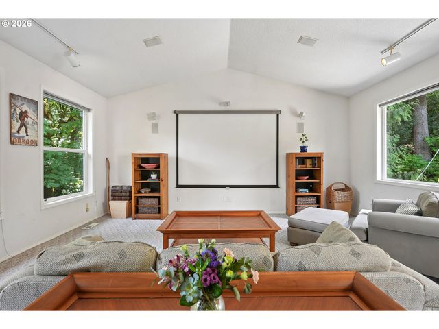 3322 Sw EVERGREEN Ter, Portland, OR 97205