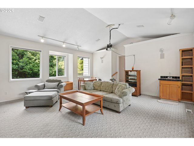 3322 Sw EVERGREEN Ter, Portland, OR 97205