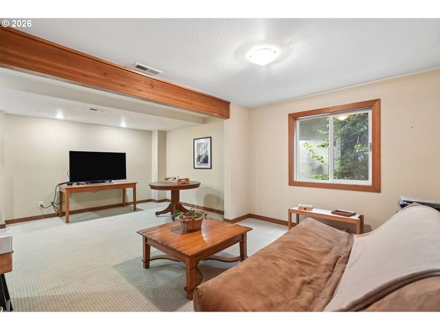 3322 Sw EVERGREEN Ter, Portland, OR 97205