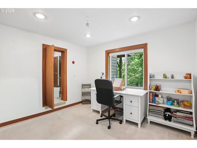 3322 Sw EVERGREEN Ter, Portland, OR 97205