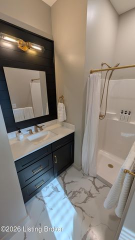 604 Mulberry St, Madison, IN 47250