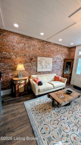 604 Mulberry St, Madison, IN 47250