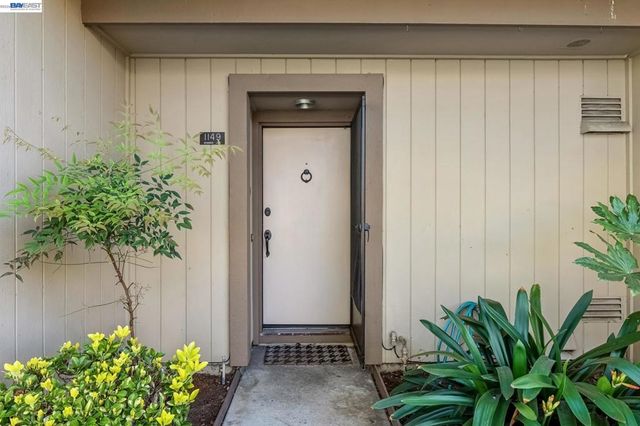 1149 Bismarck Ln, Alameda, CA 94502