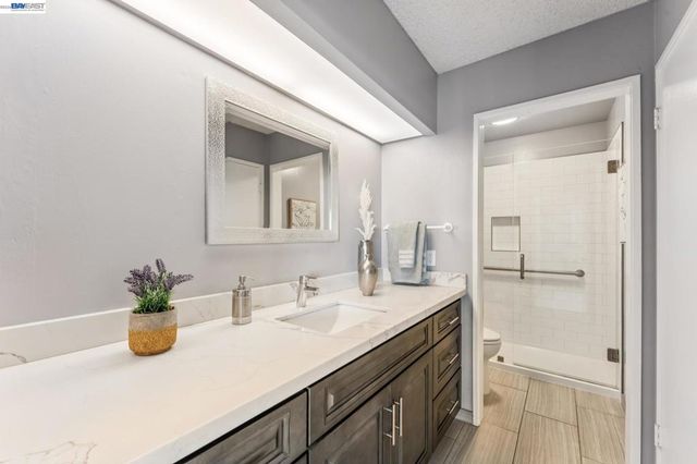 1149 Bismarck Ln, Alameda, CA 94502