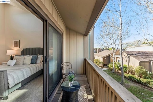 1149 Bismarck Ln, Alameda, CA 94502