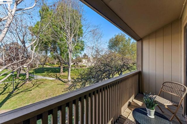 1149 Bismarck Ln, Alameda, CA 94502