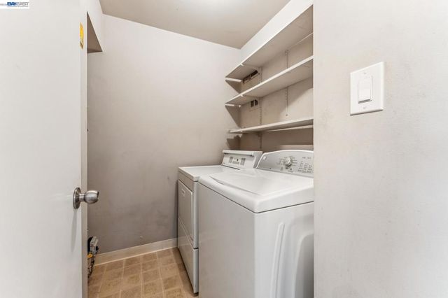 1149 Bismarck Ln, Alameda, CA 94502