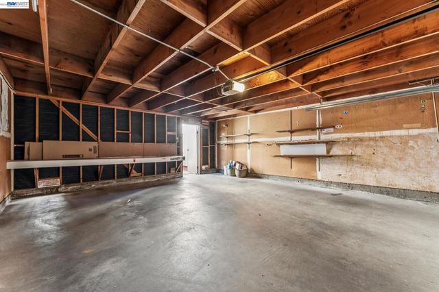 1149 Bismarck Ln, Alameda, CA 94502