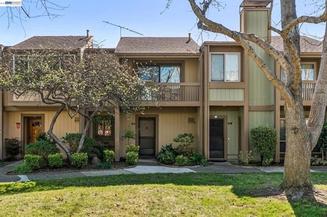 1149 Bismarck Ln, Alameda, CA 94502