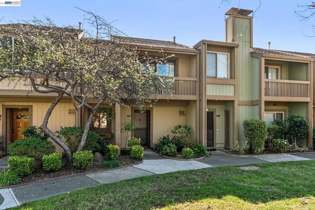 1149 Bismarck Ln, Alameda, CA 94502