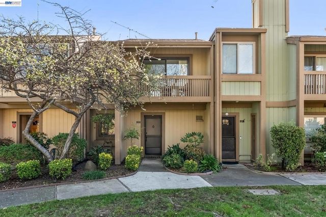 1149 Bismarck Ln, Alameda, CA 94502