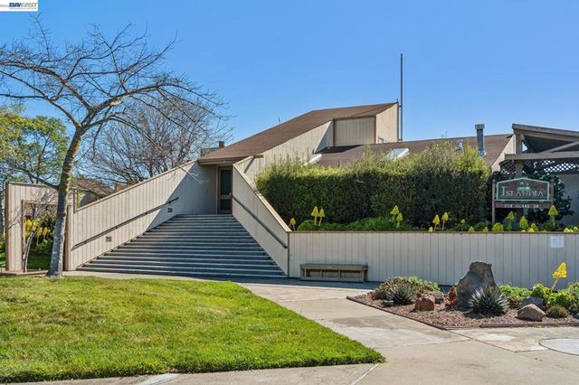 1149 Bismarck Ln, Alameda, CA 94502