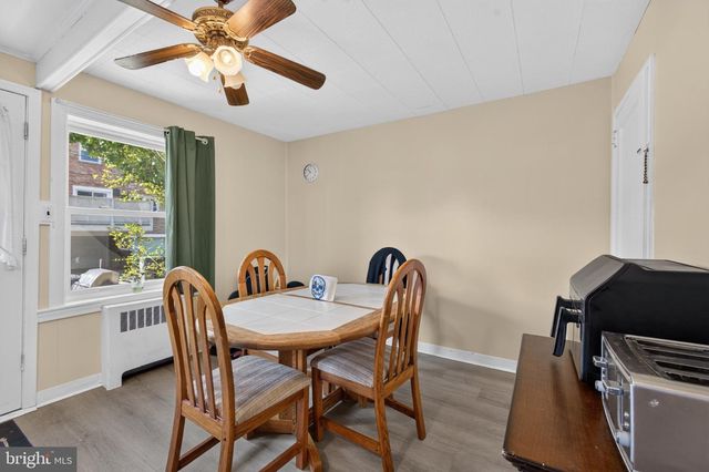 884 WOODLAWN AVE, Phoenixville, PA 19460