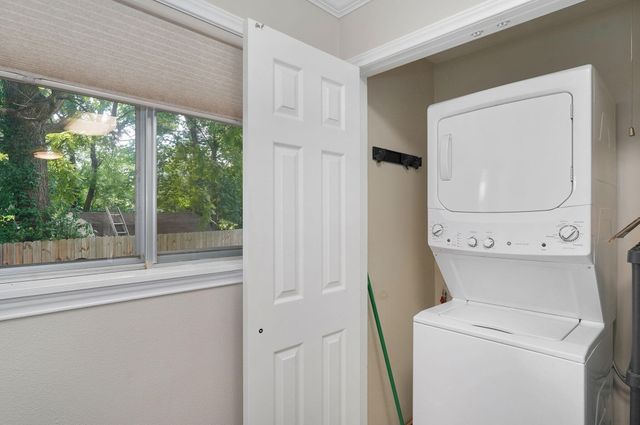 2736 E Madison Street, Springfield, MO 65802