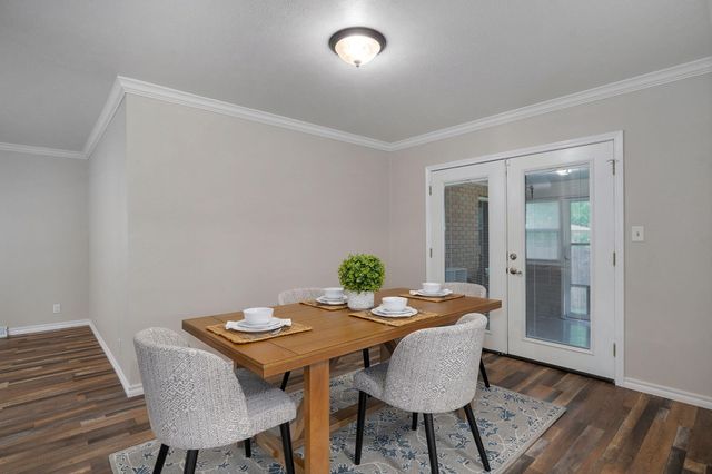 2736 E Madison Street, Springfield, MO 65802