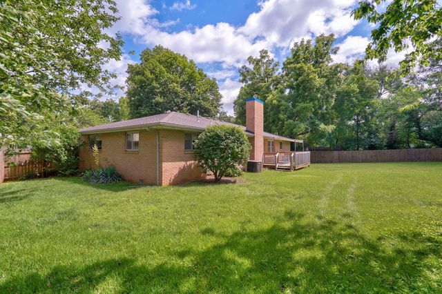 2736 E Madison Street, Springfield, MO 65802