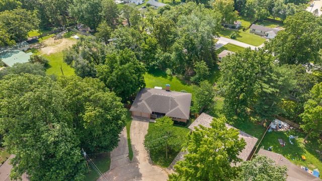2736 E Madison Street, Springfield, MO 65802