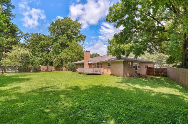 2736 E Madison Street, Springfield, MO 65802