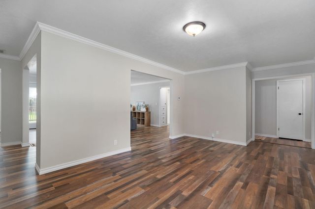 2736 E Madison Street, Springfield, MO 65802