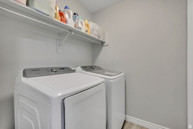 1821 E WHITETAIL WAY, Layton, UT 84040