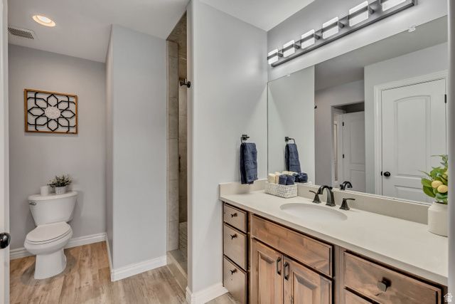 1821 E WHITETAIL WAY, Layton, UT 84040