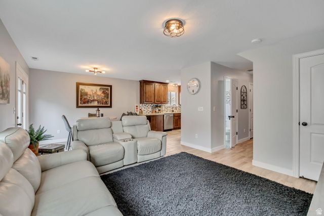 1821 E WHITETAIL WAY, Layton, UT 84040