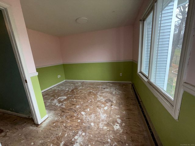 1001 Old Colony Road APT 2-4, Meriden, CT 06451