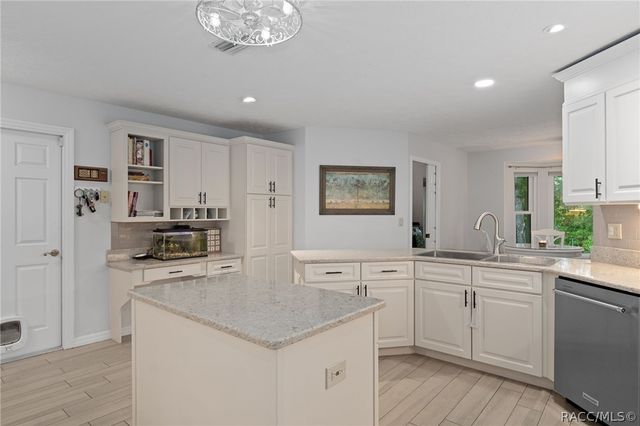 2853 W Sunrise Street, Lecanto, FL 34461