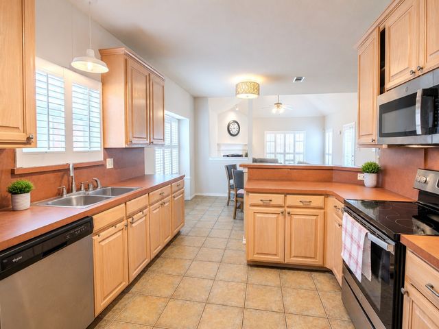 4712 Feldman Drive, Carrollton, TX 75010
