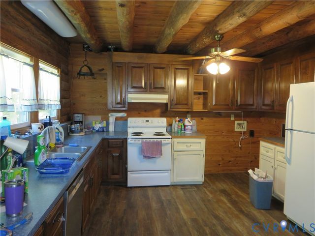 3300 Vaidens Ct, Lanexa, VA 23089