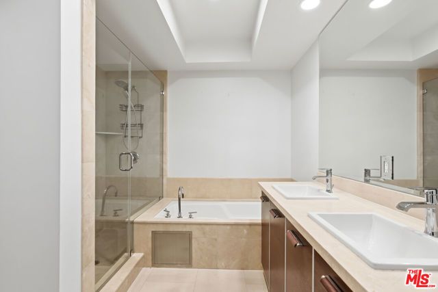 325 Arnaz Drive 201, Los Angeles, CA 90048