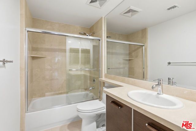 325 Arnaz Drive 201, Los Angeles, CA 90048