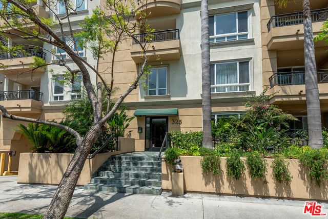 325 Arnaz Drive 201, Los Angeles, CA 90048