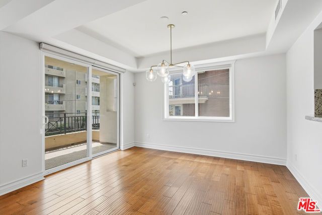 325 Arnaz Drive 201, Los Angeles, CA 90048