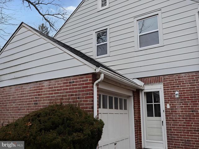1516 SURREY LN, Wynnewood, PA 19096