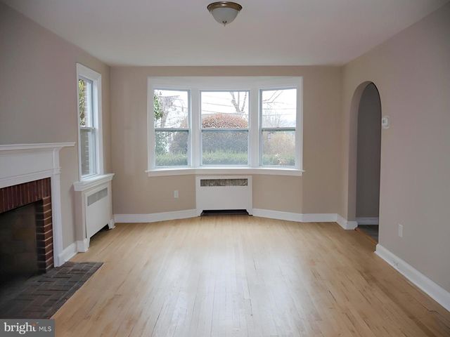 1516 SURREY LN, Wynnewood, PA 19096