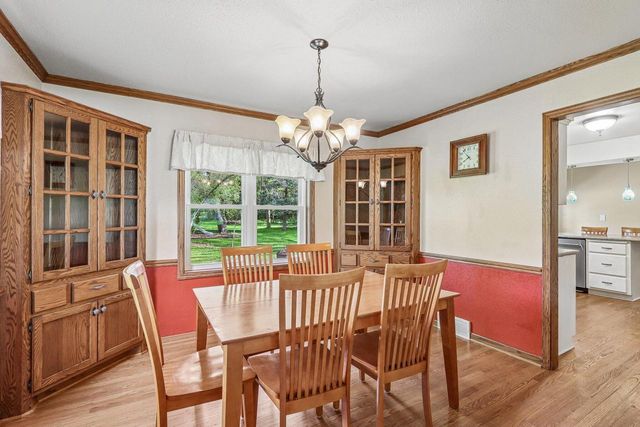 S76W23210 Woodland COURT, Big Bend, WI 53103