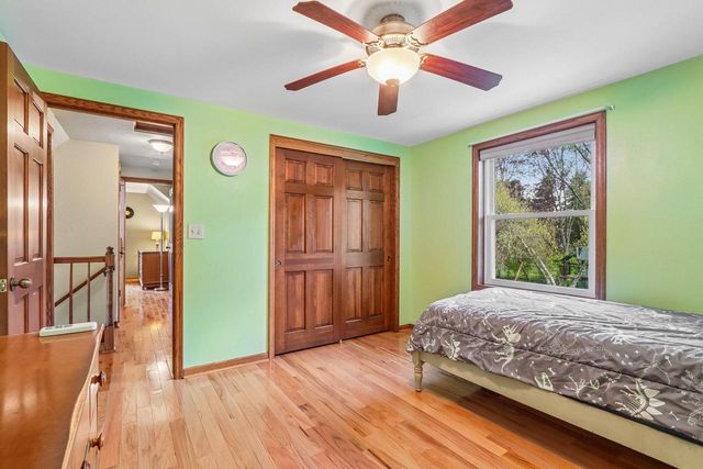 S76W23210 Woodland COURT, Big Bend, WI 53103