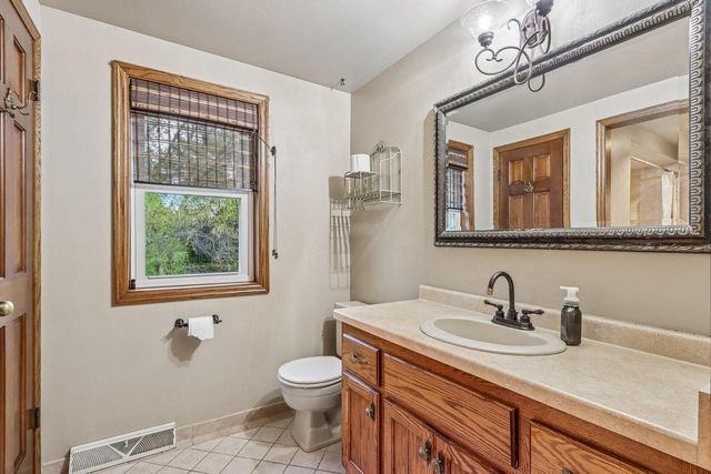 S76W23210 Woodland COURT, Big Bend, WI 53103