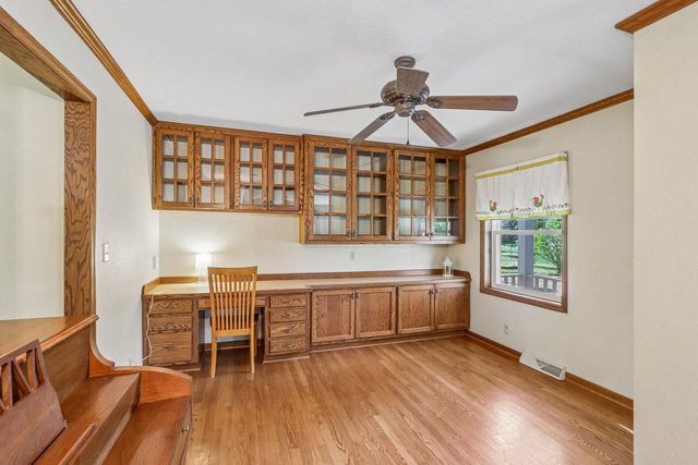 S76W23210 Woodland COURT, Big Bend, WI 53103