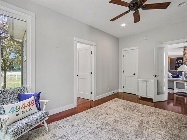 5628 W Longbridge Road, Pentwater, MI 49449