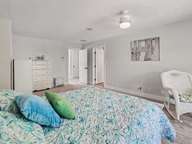 5628 W Longbridge Road, Pentwater, MI 49449